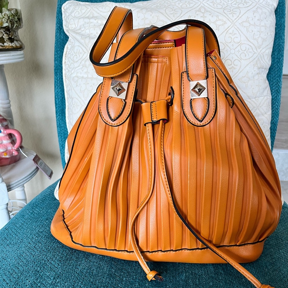 Vegan Drawstring 2-in-1 Tote Bag / Crossbody